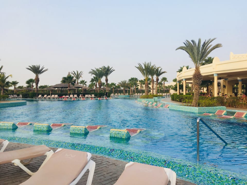 Pool Hotel Riu Karamboa