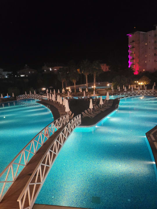 Pool Side Mare Resort & Spa