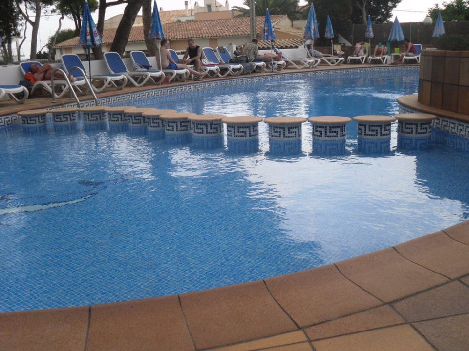 Vista piscina Hotel Clumba