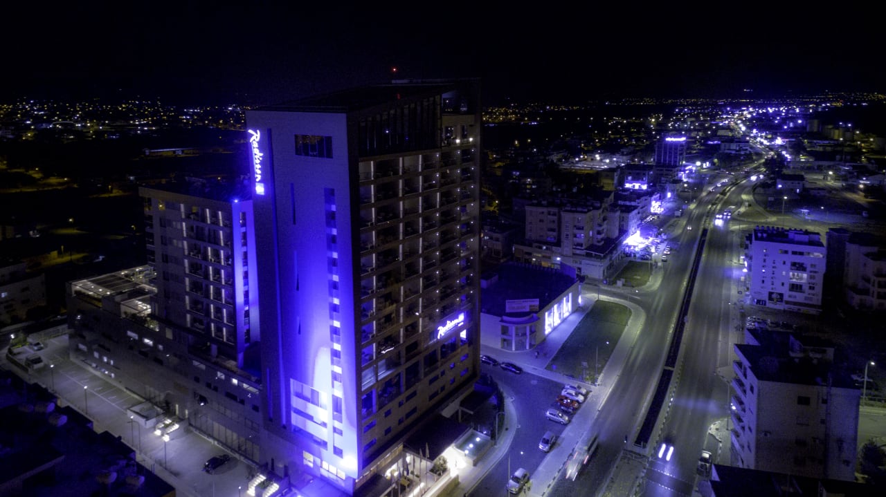 Außenansicht Radisson Blu Hotel, Larnaca