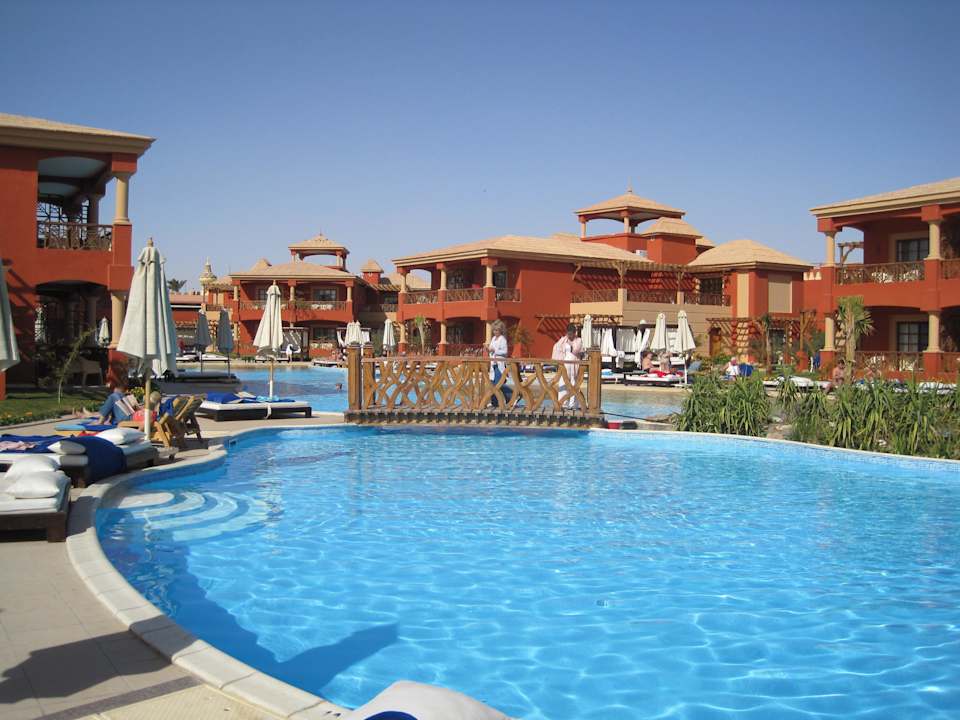 Der "Deutsche Pool" Pickalbatros Alf Leila Wa Leila Resort - Neverland Hurghada