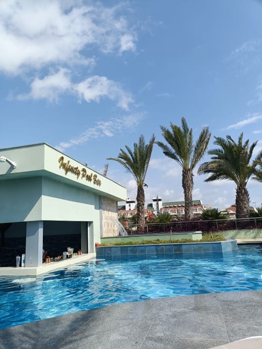 Pool Kirman Belazur Resort & Spa