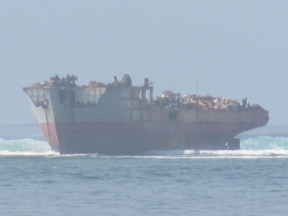 Schiffswrack vor Sanur Puri Santrian