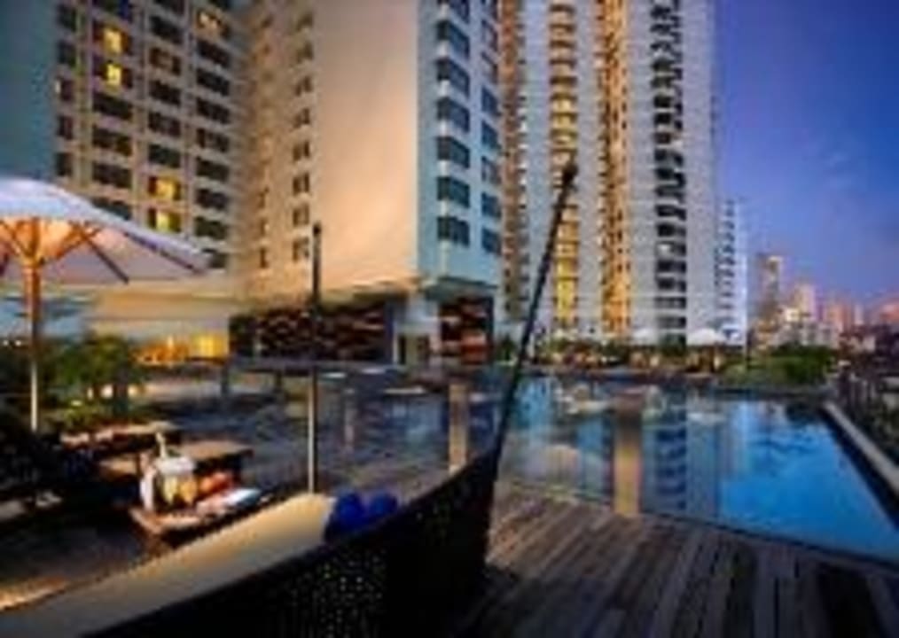 Infinite Swimming Pool G Hotel Gurney
