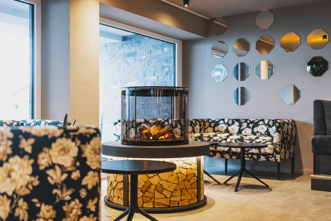 Lobby Nikolaus by AvenidA