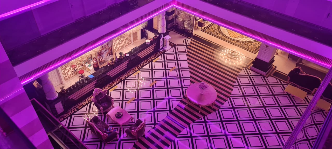 Lobby Mary Hotel Side