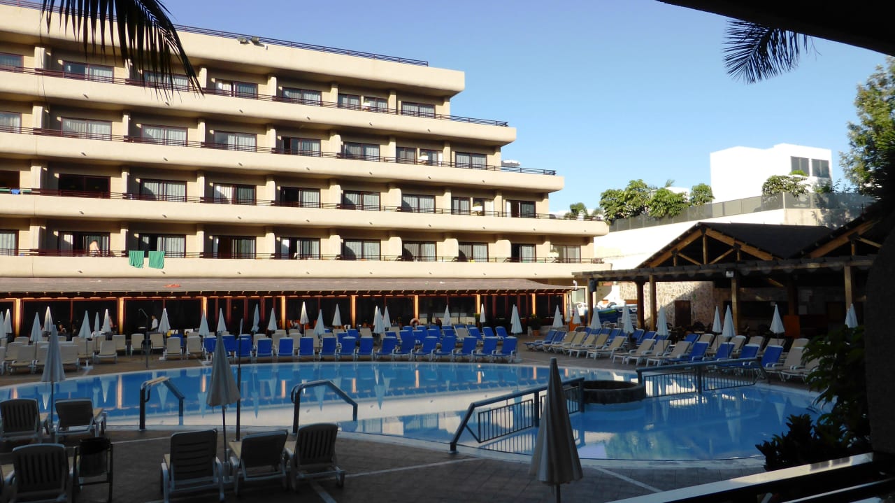 Blick vom der Terrasse Tag GF FANABE