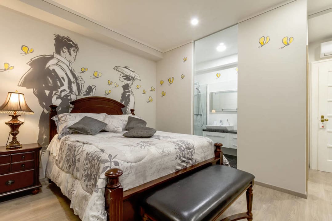 Zimmer Palace Queen Mary