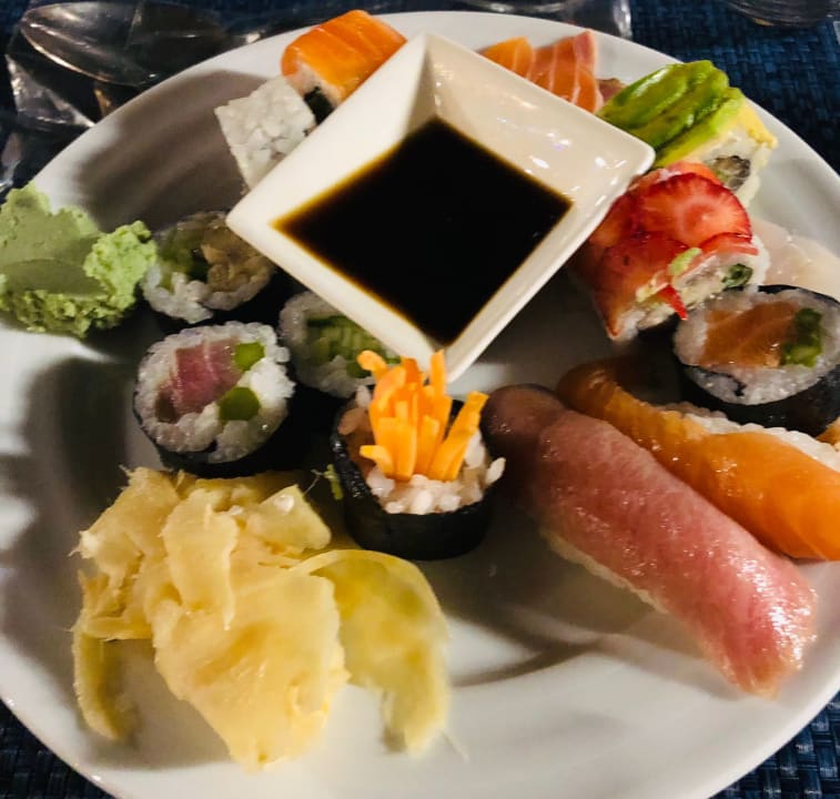 Gastro Acanthus Cennet Barut Collection