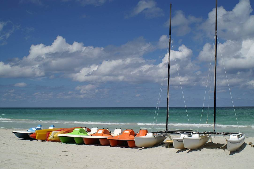 Wassersportgeräte der Nautic-Station Melia Las Antillas - Adults only