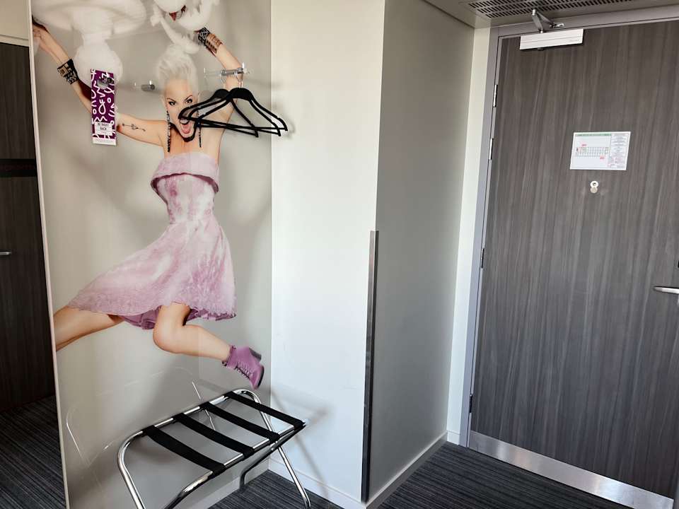 Zimmer MOXY Vienna Airport