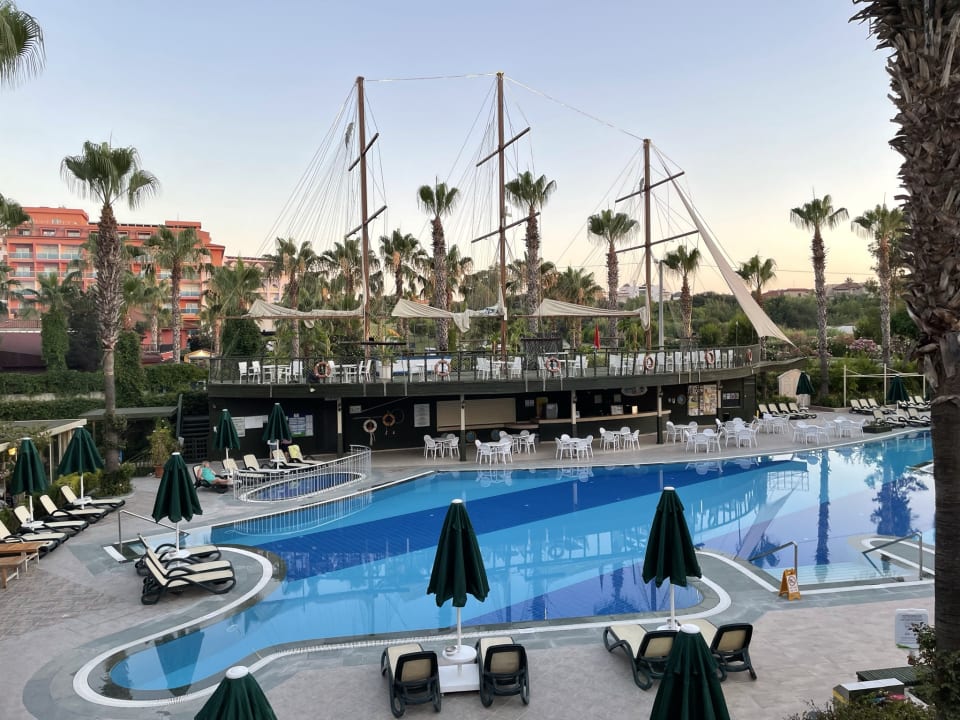 Pool Can Garden Resort