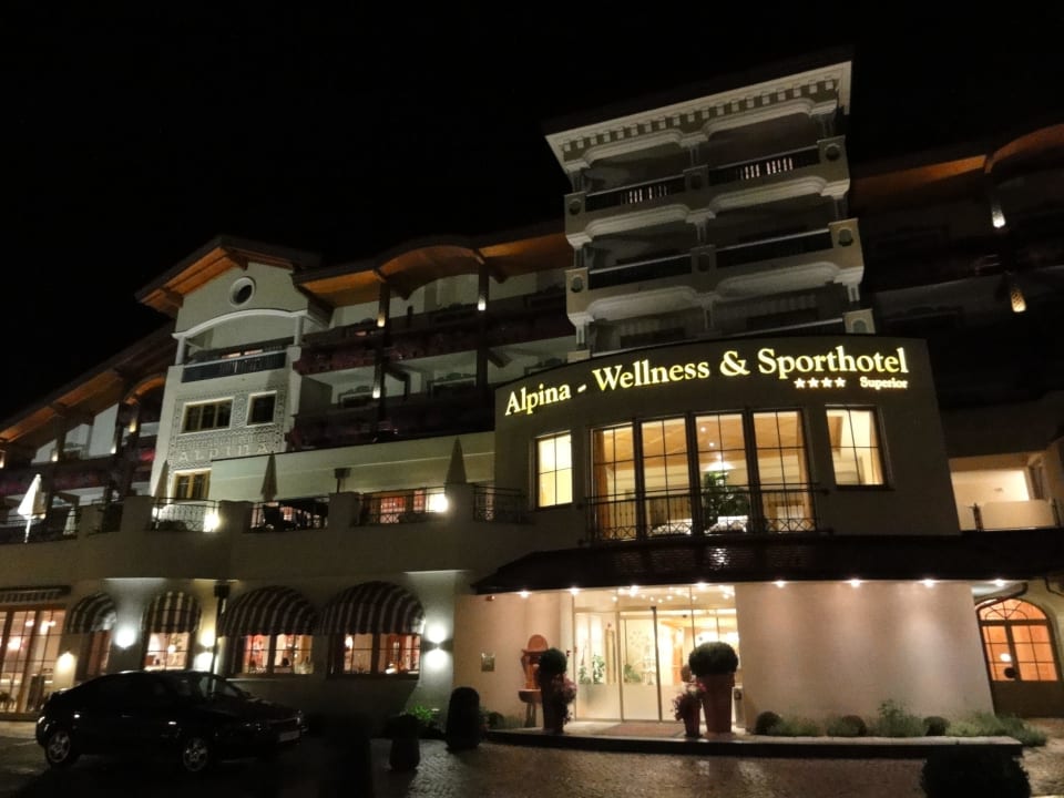 Hotel bei Nacht Alpina Alpendorf