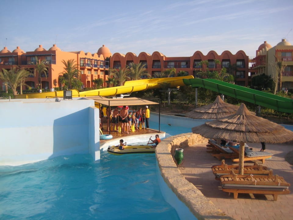 Kajak-Kanal Hotel Titanic Palace