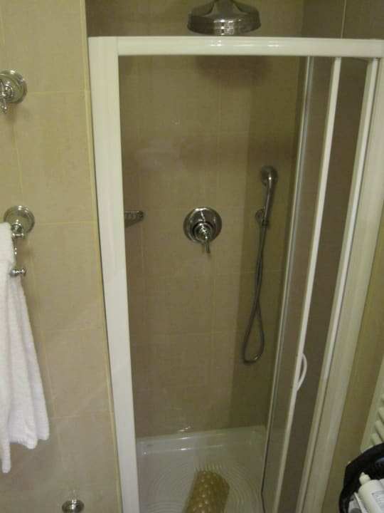 Dusche Grand Hotel Royal