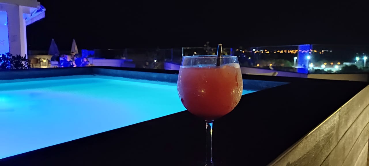 Pool HSM Son Veri - Adults Only