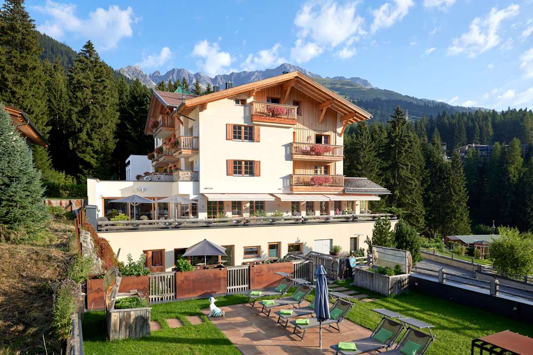 Außenansicht Hotel Der Waldhof