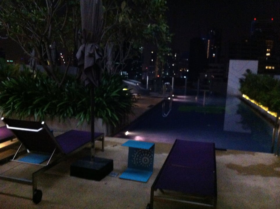 'Infinity'pool Aloft Bangkok Sukhumvit 11