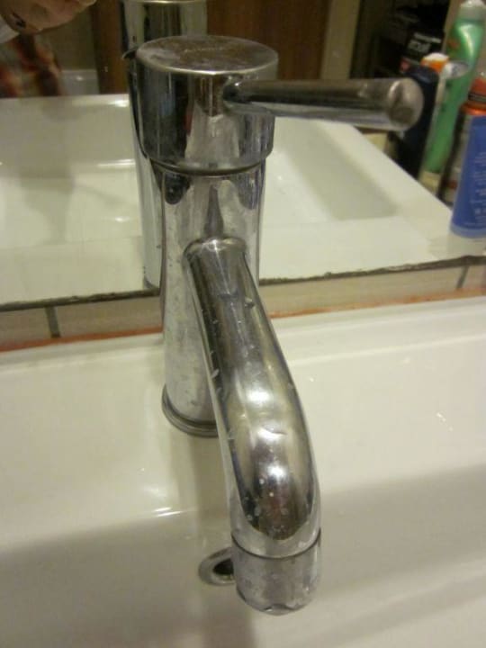 Wasserhahn schmutzig Hane Family Resort