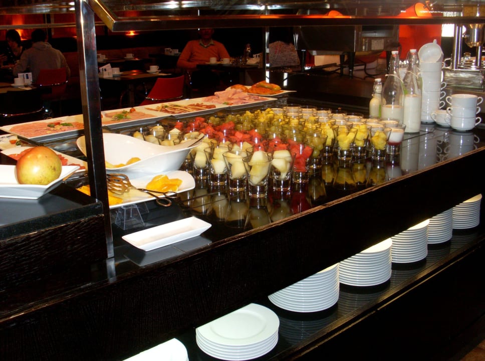 Frühstücksbuffet  Hotel Barcelona Condal Mar Affiliated by Meliá
