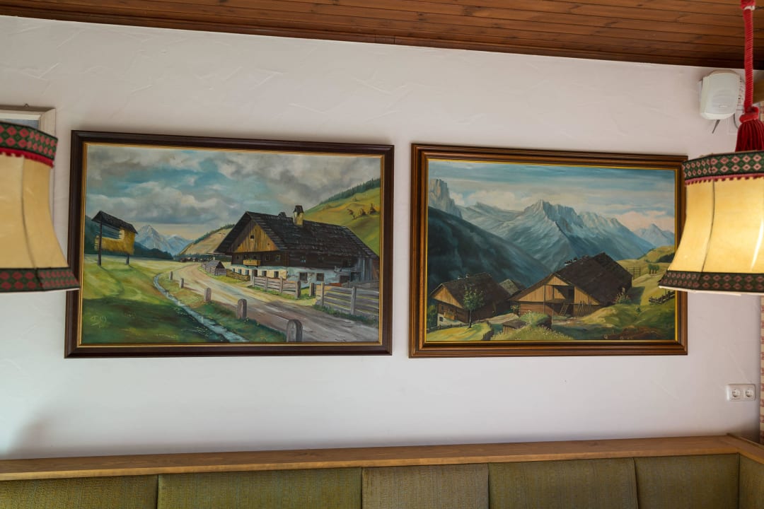 Bilder des Künstlers "Scherzer" Hotel Bergland