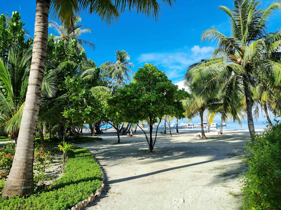 Strand Meeru Maldives Resort Island