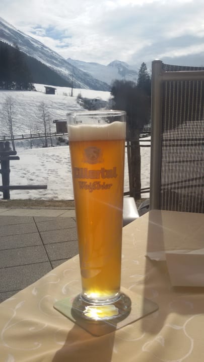Nach dem Ski ein leckeres Weißbier Hotel Eden
