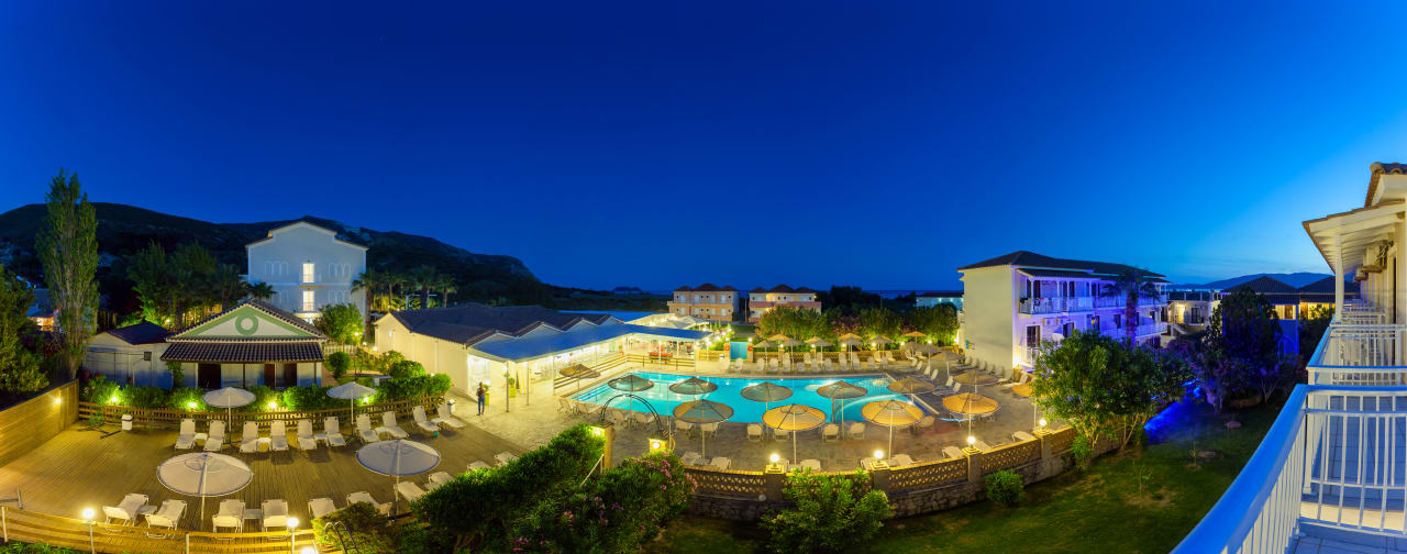 Außenansicht SuneoClub Cavo D'Oro Hotel