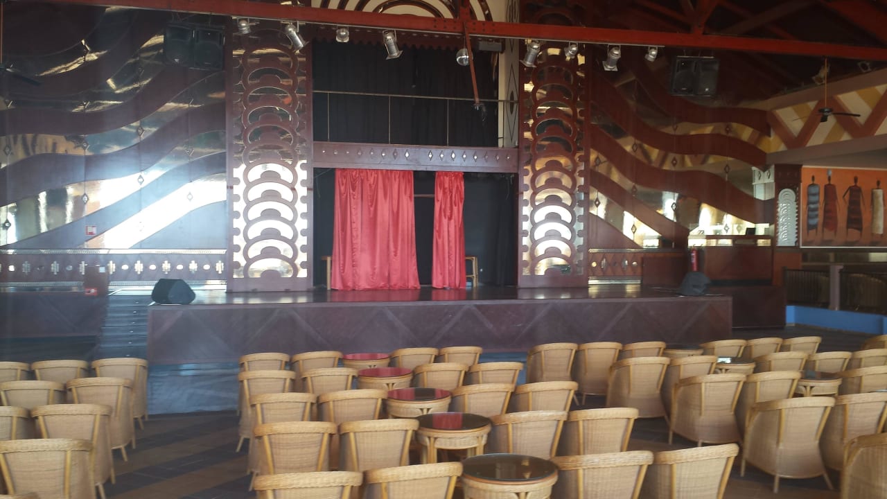 Animatie Hotel Riu Karamboa