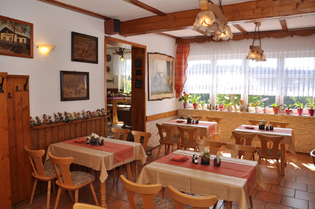 Blick in die Gaststube Gasthof & Pension Am Schafberg