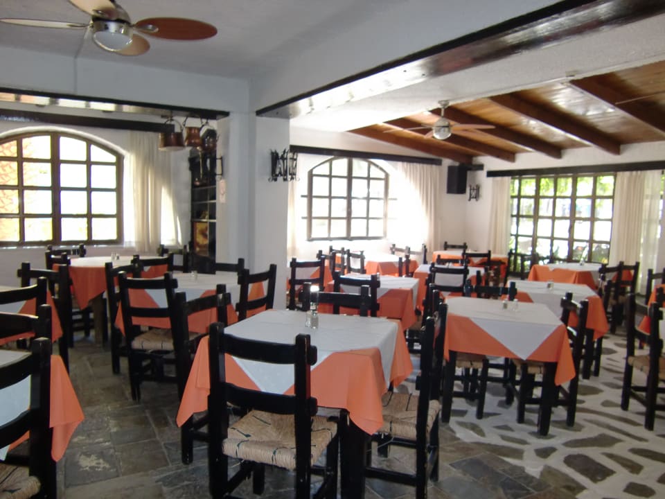 Innenbereich Restaurant HARPIN Happy Days Beach Hotel