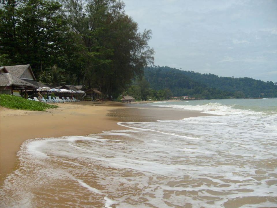 Strandsparziergang linke Seite Seaview Khao Lak Resort
