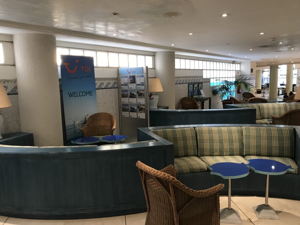Lobby Hotel Playa Victoria