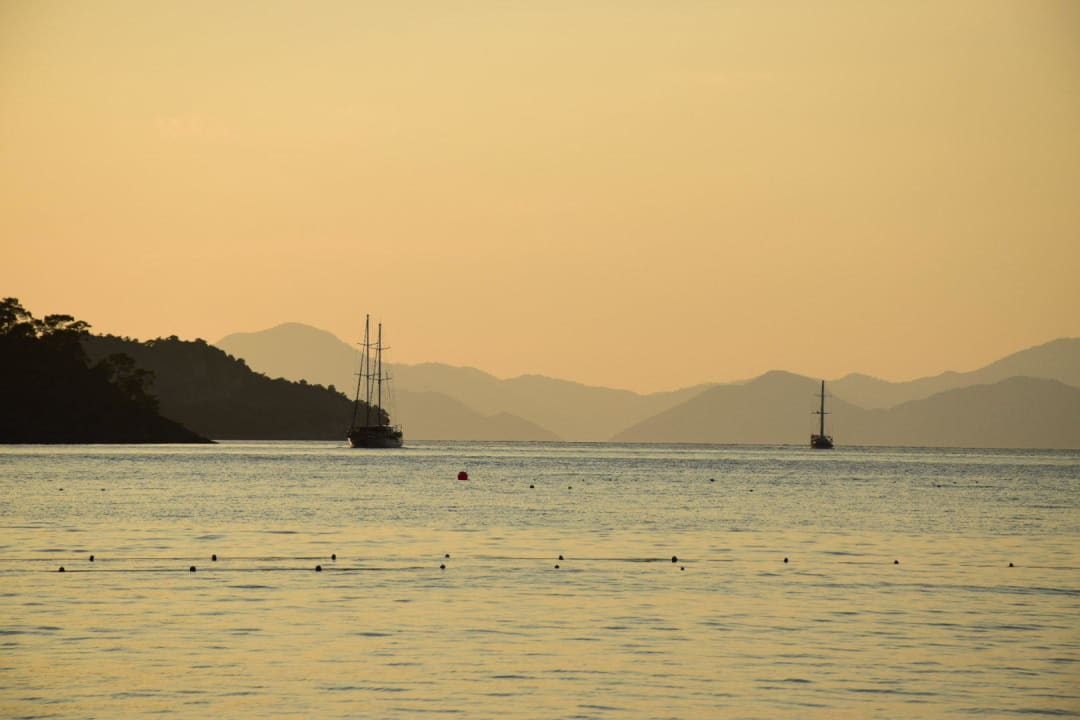 Abendstimmung in der Bucht Hillside Beach Club