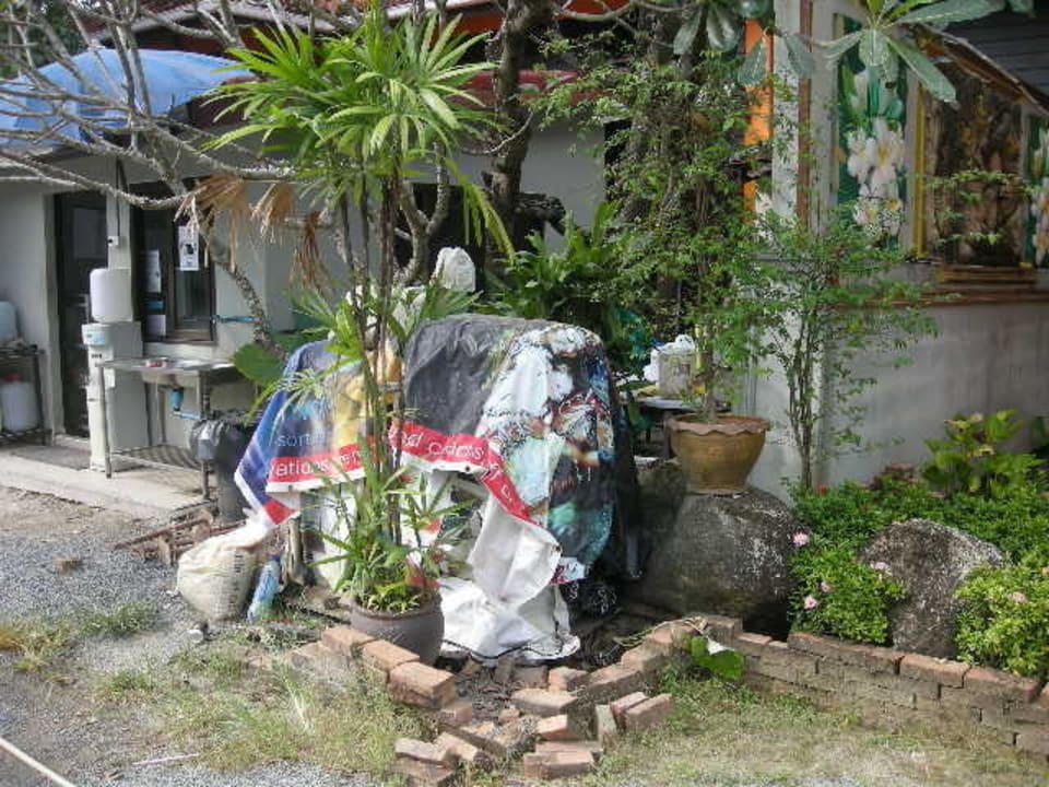 Direkt neben dem Eingangsbereich. Hive Khaolak Beach Resort