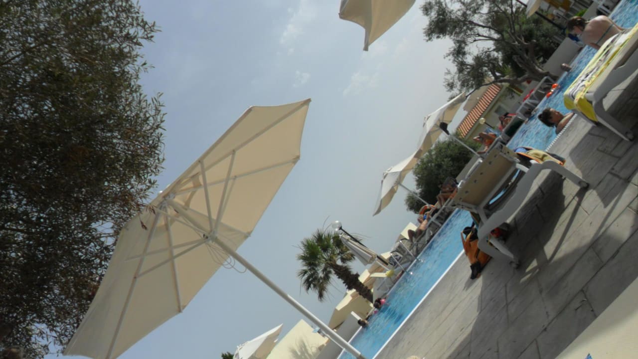 Wenn man eine Liege ergattert, sehr empfehlenswert blau punta reina