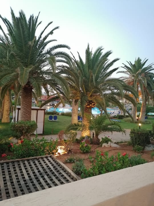 Gartenanlage Anissa Beach & Village