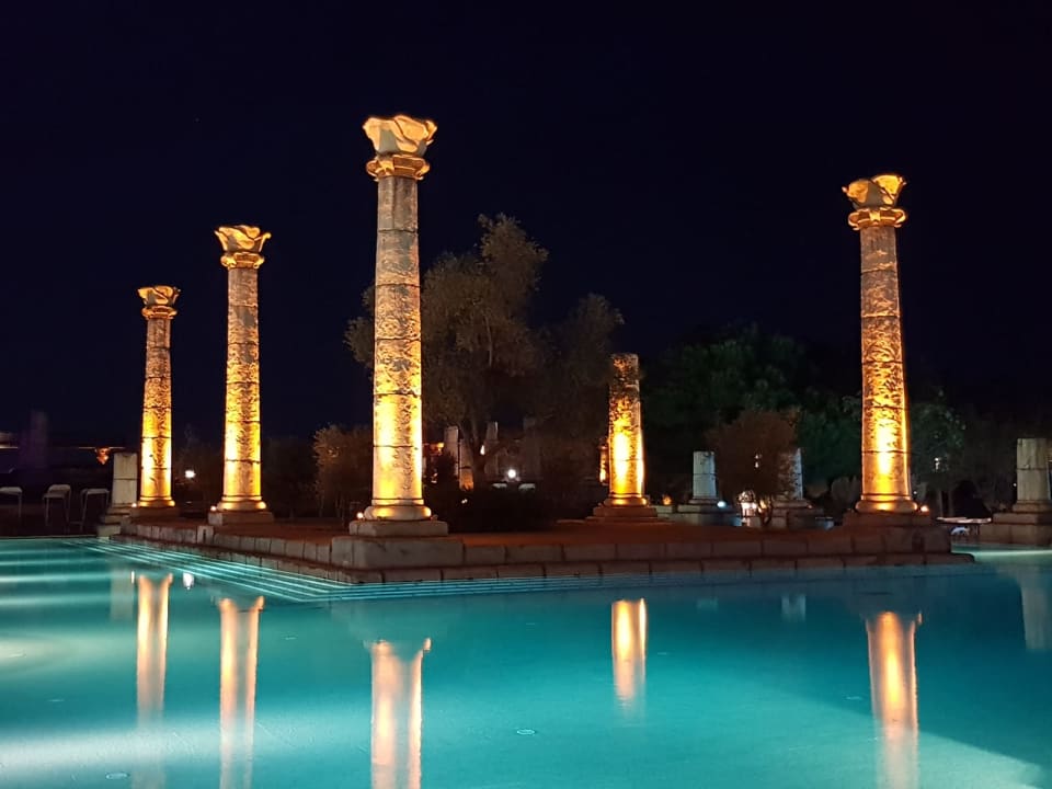 Pool Xanadu Resort Hotel