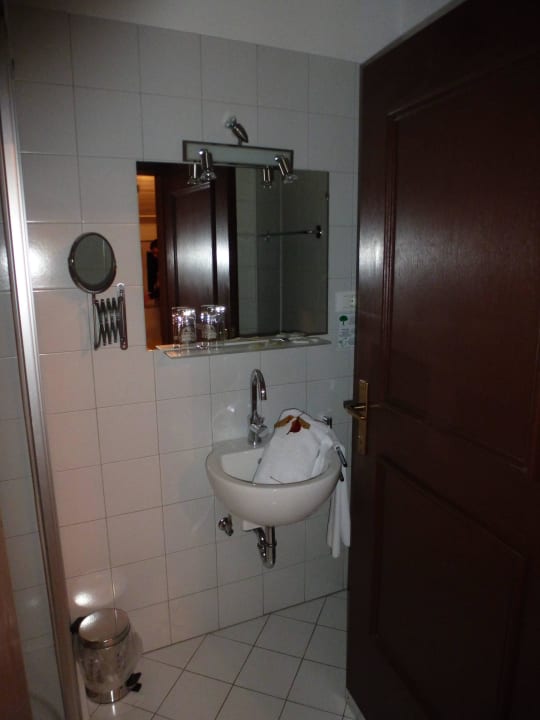 Kleines Bad Schlosshof Charme Style Hotel Resort