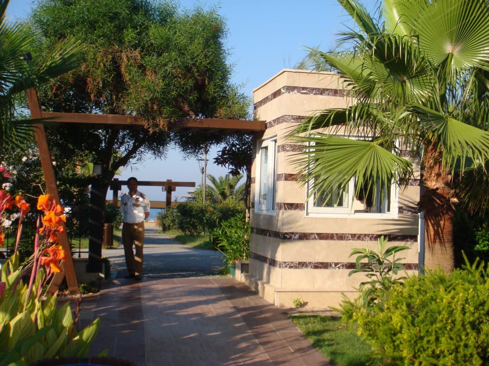 Der Weg zum Strand Sunis Evren Beach Resort Hotel & Spa