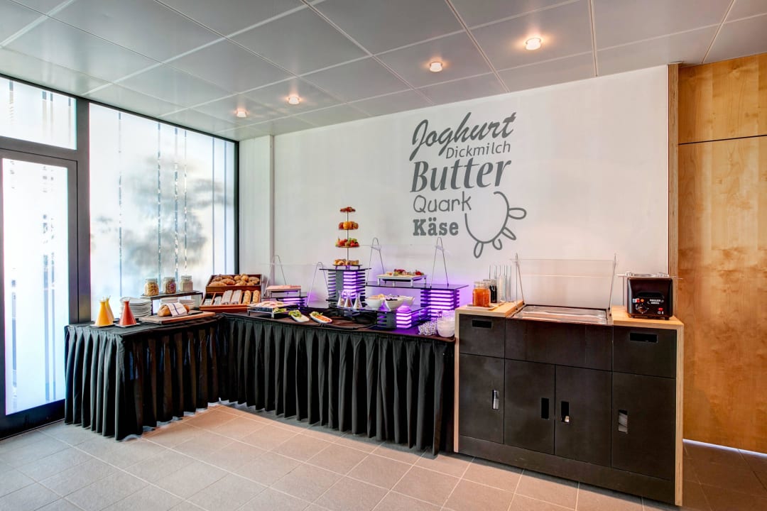 Frühstücksbüffet Hotel Domicil Swiss Quality