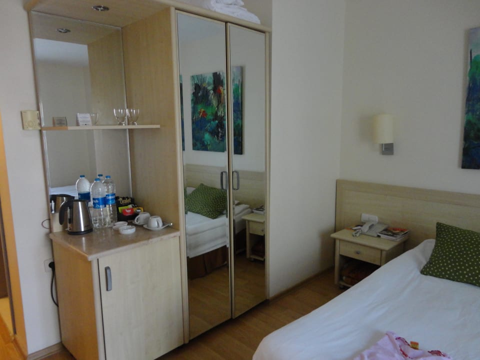 Minibar Starlight Resort Hotel