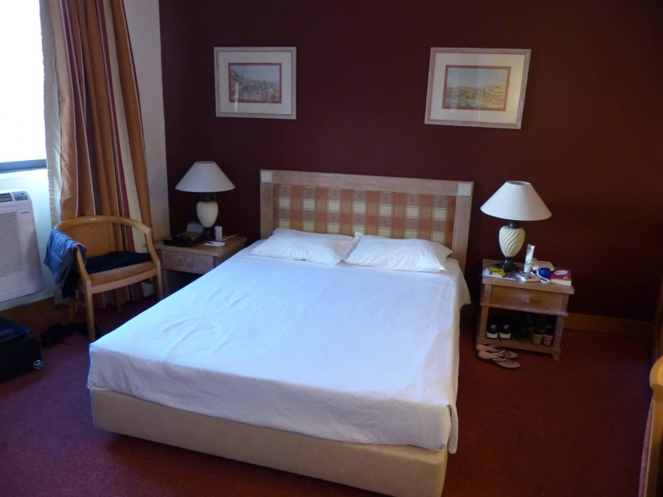 Sehr geräumiges 3-Bett-Zimmer Hotel Mundial