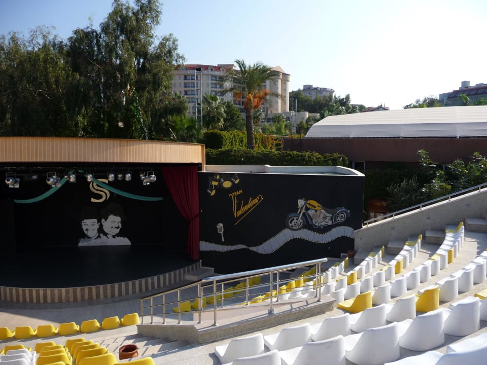 Showbüne Saphir Resort & Spa