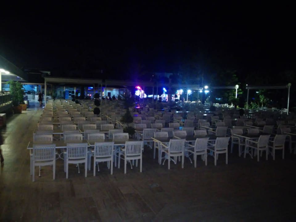 Буфет на улице  Saphir Hotel & Villas