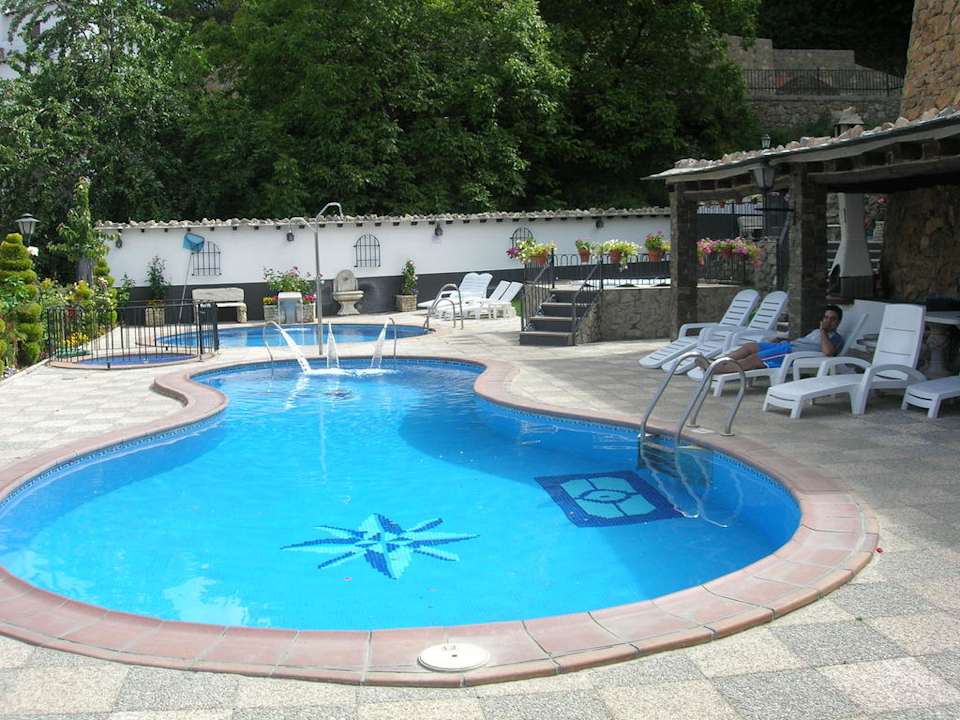 Piscinaaa Casas Rurales Benarum