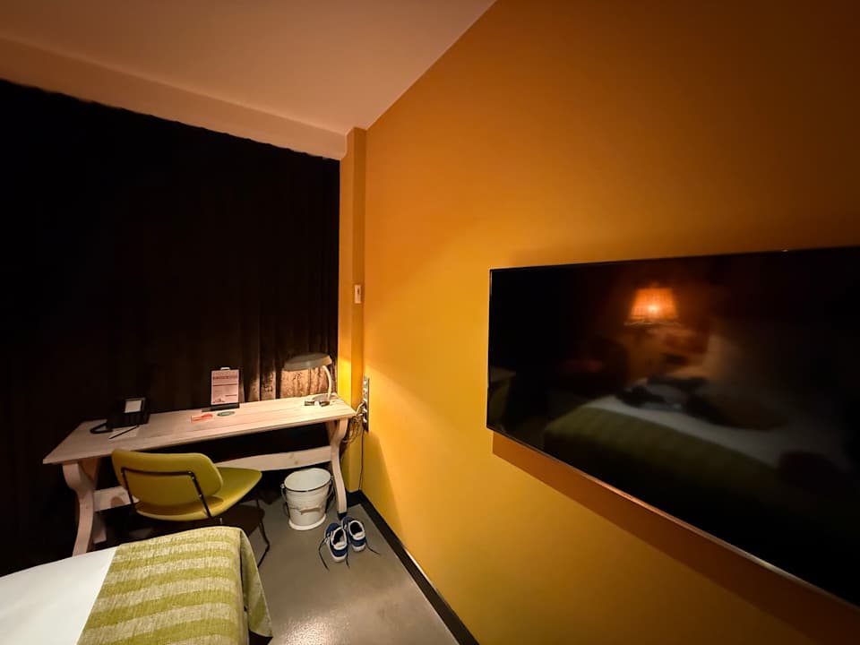 Zimmer 25hours Hotel Wien beim MuseumsQuartier