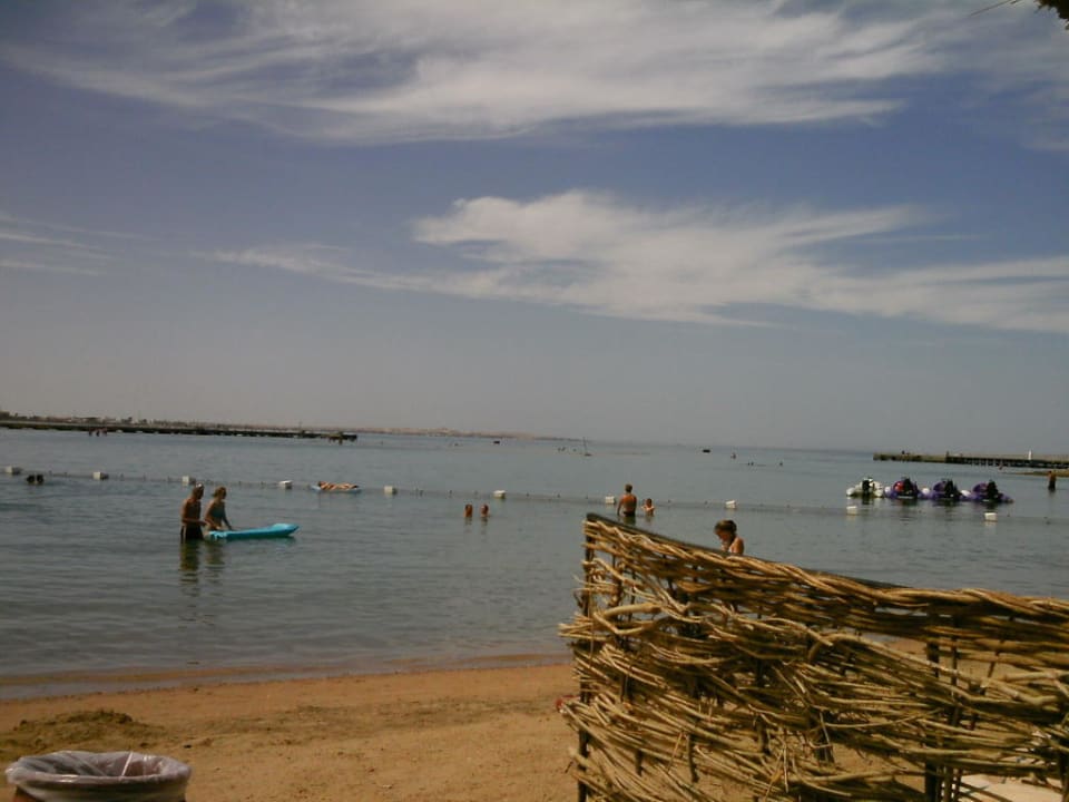 Strand vom Dana Beach Pickalbatros Alf Leila Wa Leila Resort - Neverland Hurghada
