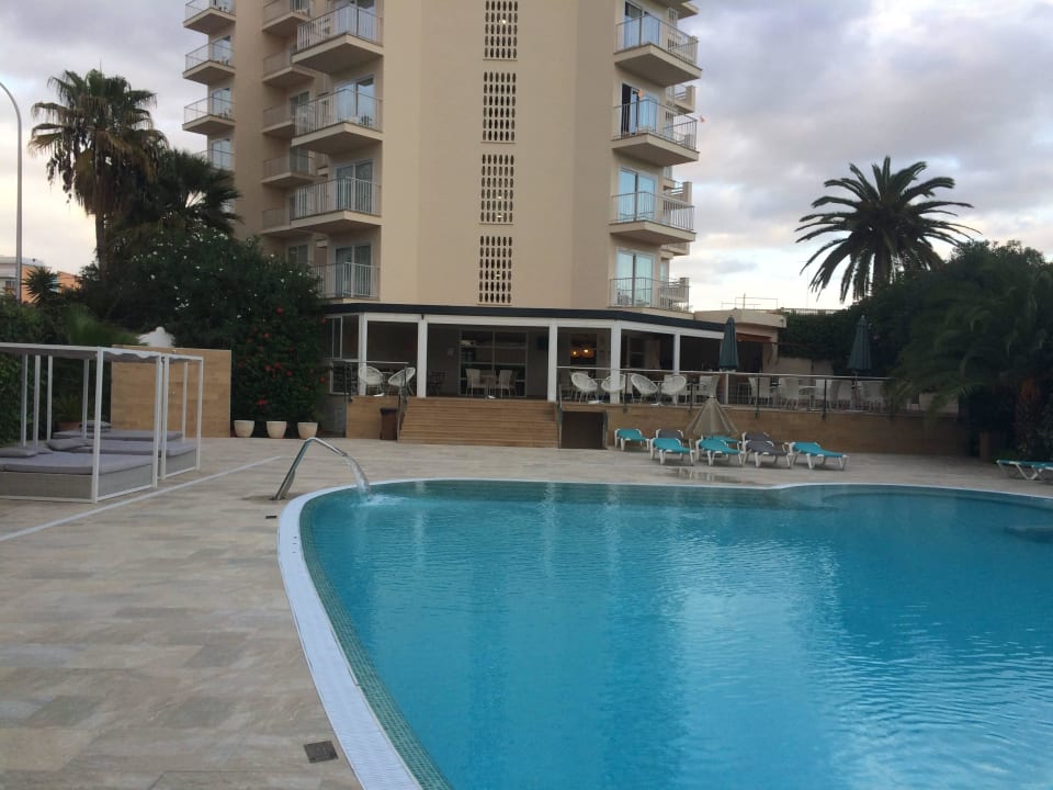 Pool in Blickrichtung Hotel Hotel Vista Odin