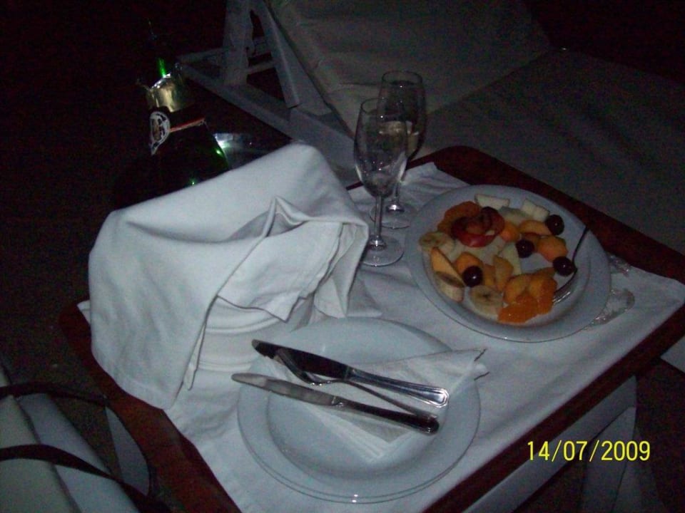 Überraschung mit Sekt am Meer Seaden Sea World Resort & Spa